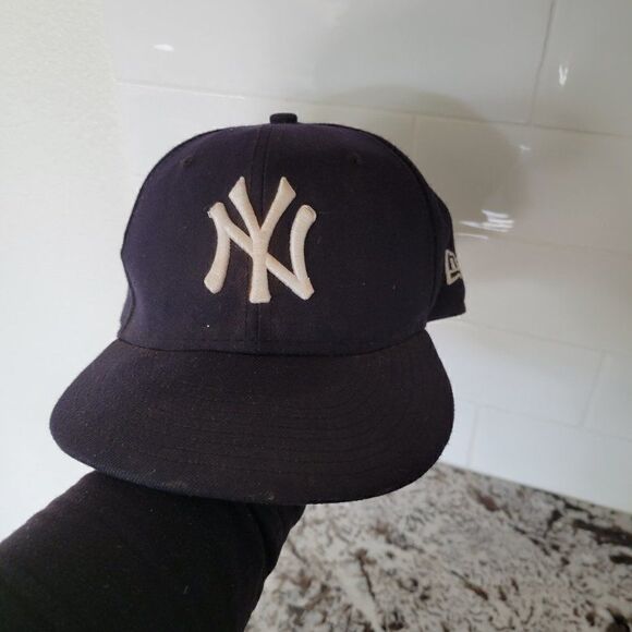 NY Yankees New Era 59Fifty Game Fitted Hat Black 6 5/8 - Picture 6 of 7
